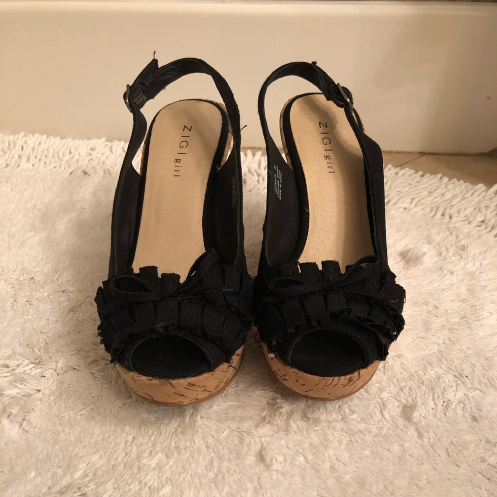 Zigi girl black and cork wedges